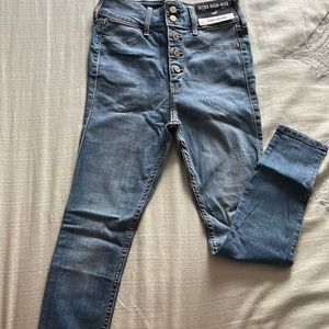 Ultra High Rise Jean Legging